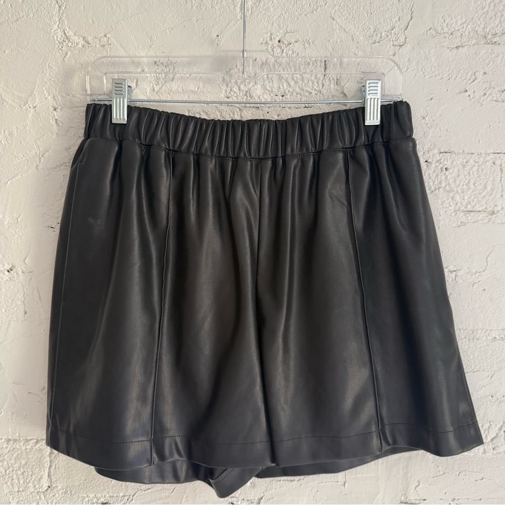 Topshop faux leather loose short with pockets